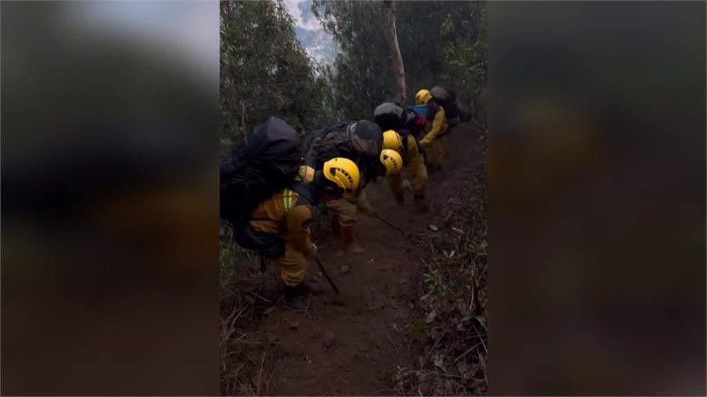 新春南投埔里火燒山　直升機分梯次取潭水滅火