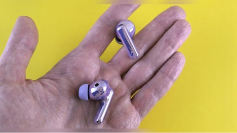 耳朵癢還流異味液體！恐是真菌感染　醫：耳機戴1小時細菌量就暴增