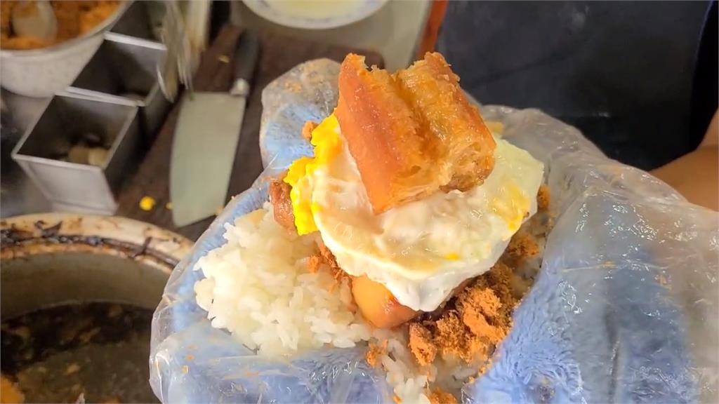 台灣蚵仔煎遭中國人「山寨魔改」！搞成海鮮蛋餅「還加番茄醬」台網全氣炸