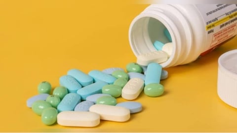 過年不舒服別亂吞藥　食藥署示警「好心分享」恐變健康地雷