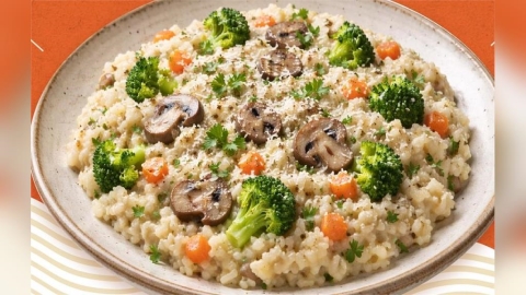 懶人食譜曝光！煮出完美電鍋燉飯 水量比例與「食材分層」是關鍵