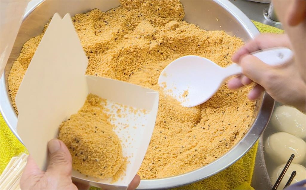 走春拜拜也要吃美食　小吃業看準商機多備貨