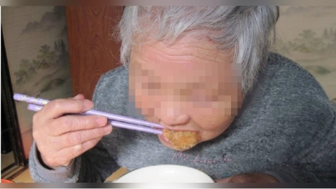 長輩一個人用餐竟藏健康風險 營醫師示警:吃越簡單身體退化越快