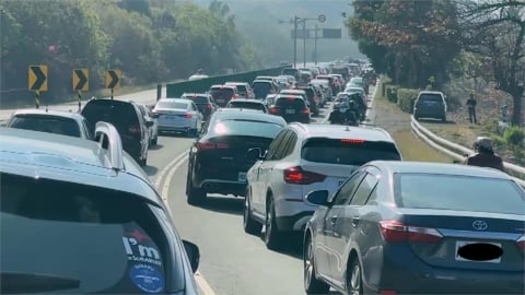 收假潮湧現！今晨國道車流「比平日多2.2倍」　易塞路段曝光了
