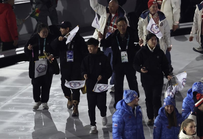 冬奧/台美「混血美女」余睿越野滑雪寫亞洲最佳紀錄!閉幕典禮擔任台灣隊掌旗官