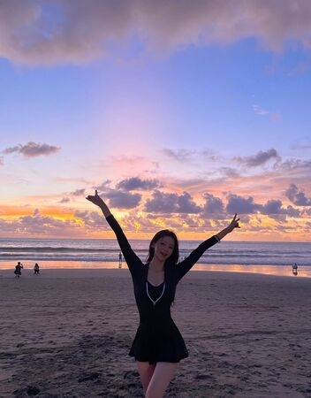 圖／李雅英在國外玩得不亦樂乎。（翻攝自Instagram／yyyoungggggg）