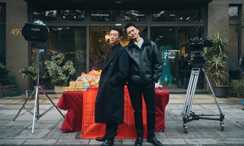 《Bad Girl》近日正式舉行開鏡儀式，張懷秋（左）、吳念軒帥氣登場。（圖／翻攝自角頭文創臉書）