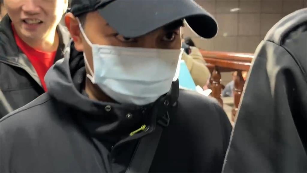 邱軍為「酒駕撞死運將」道歉了!出庭後雙手合十鞠躬:會盡力和解