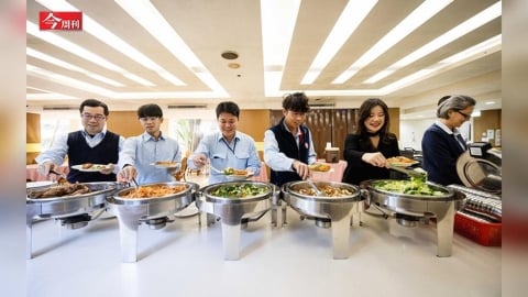 中鋼員工餐廳年銷百萬顆月餅、自助餐75元夾到飽、周三限定鮮魚米粉 「虧錢也要賣」