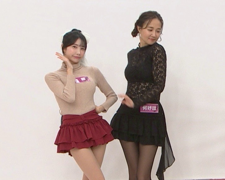 何妤玟自帶泳衣出外景！阿諾節目吃羊眼、徒手挖馬糞