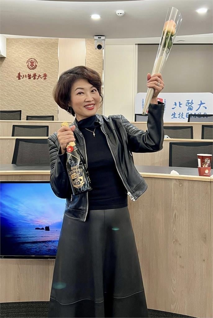 前主播吳中純驚傳淋巴癌病逝！醫曝6大警訊「腫最關鍵」：初期症狀像感冒