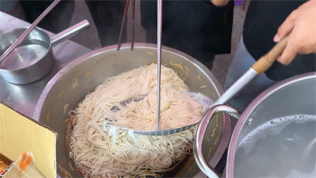 天公生！玉皇宮發3萬份萬壽麵　高雄關帝廟連發15天平安麵