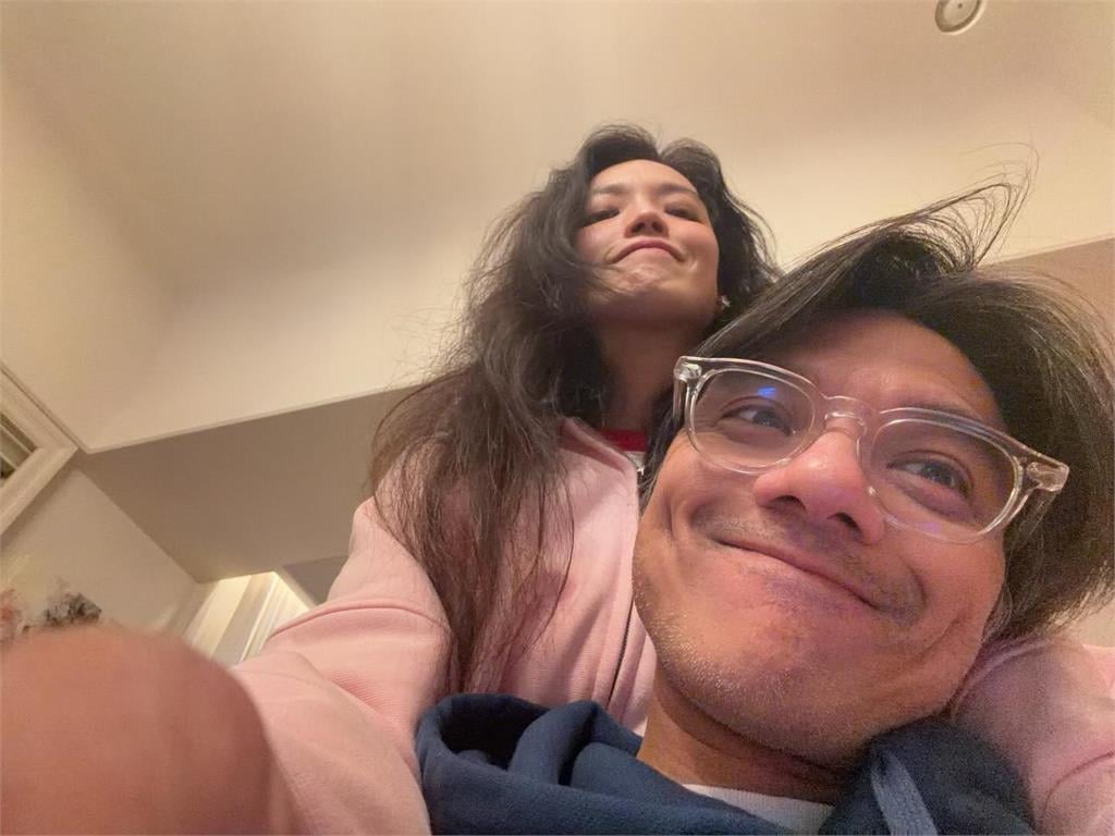 舒淇私下親密放閃馮德倫！素顏0偶包「死亡角度全拍」萬人朝聖：怎麼…