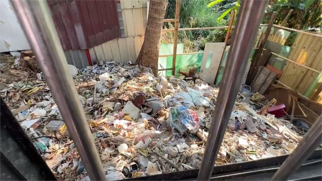 惡劣! 旱溪廢河道旁赫見新平台 驚見"偷藏廢棄物"