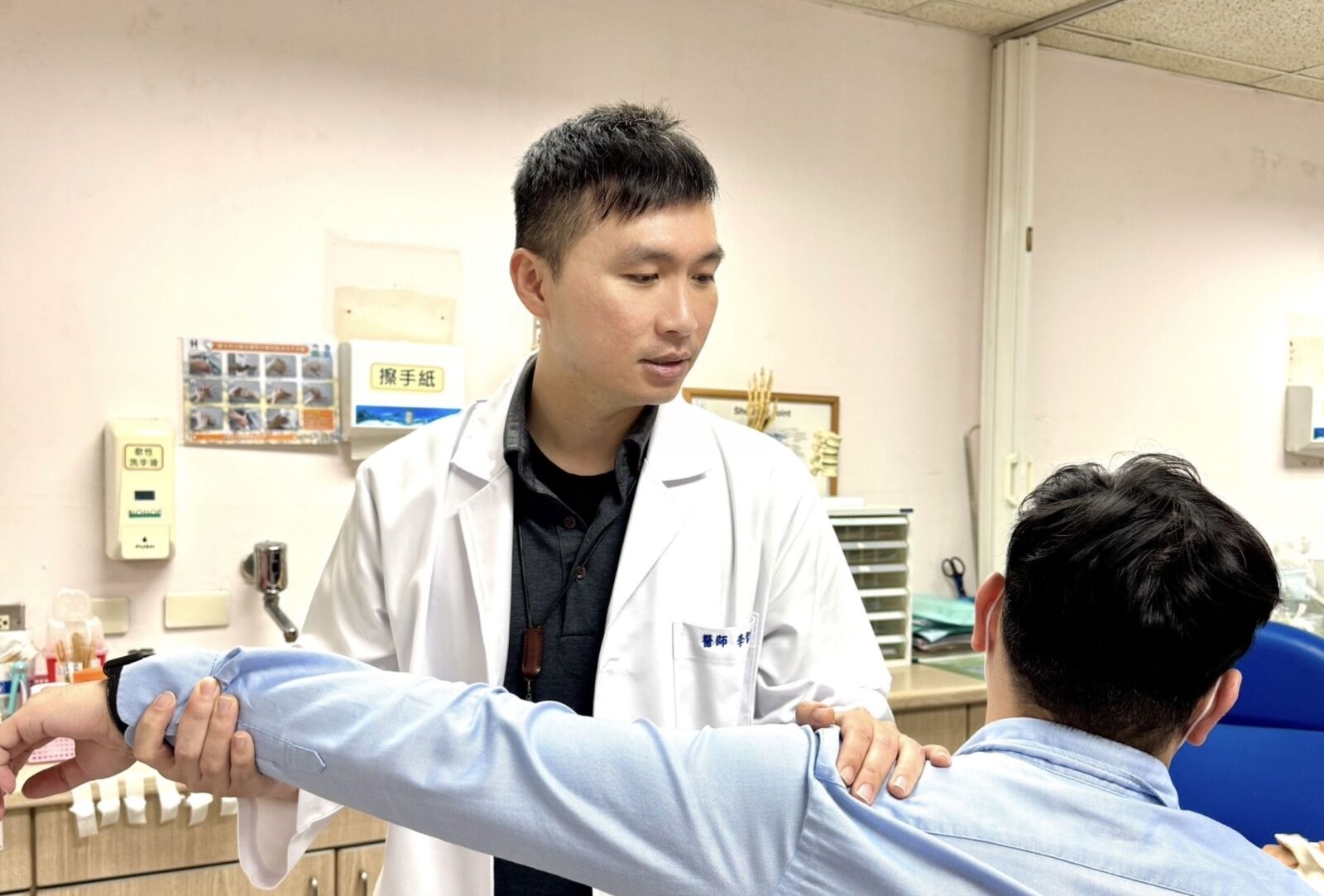 元宵節淪「手不舉」高峰！ 醫：年糕、湯圓血糖失控易誘發五十肩 6