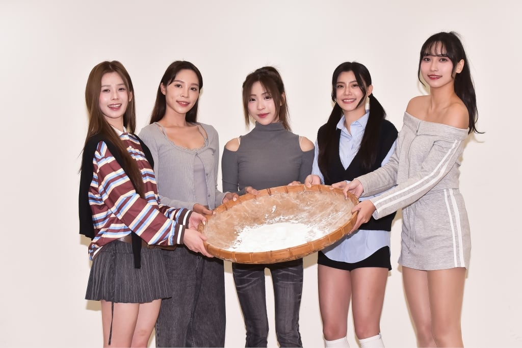 啦啦隊女孩元宵大集合!見到長輩超感動 她曝全新身分「要當老闆了」