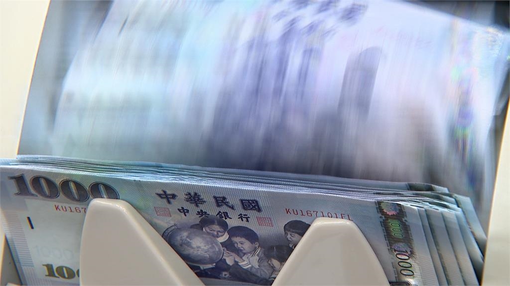 台股強勢突破35K!網憂「崩盤怎麼辦」專家曝存2檔ETF:跌到1萬點也不怕