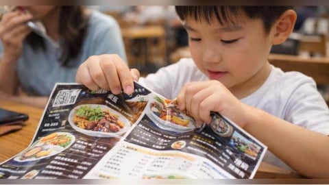小孩摺損菜單「被索賠480元」 業者遭炎上出面說明:20張成本9600元