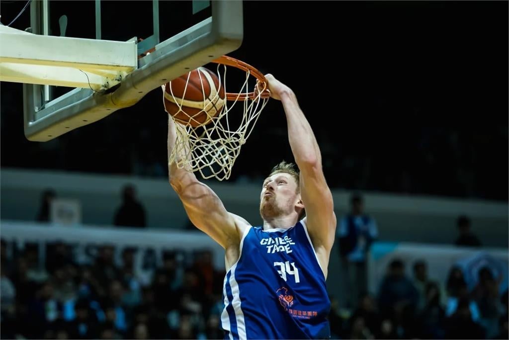 籃球(影)/贏韓國了!台灣男籃主場12分差距擊敗宿敵 世界盃資格賽第二階段首勝