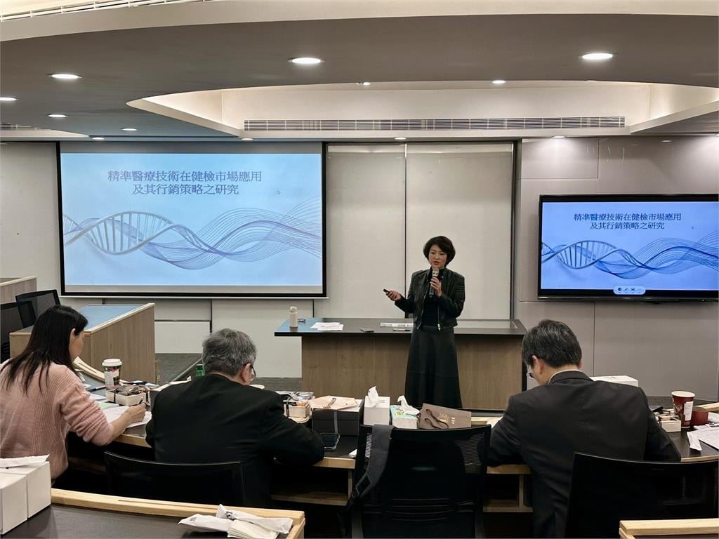 吳中純「最後一篇文」疑洩罹癌前兆!生前「憔悴神情」全被拍…最後聚餐照曝光