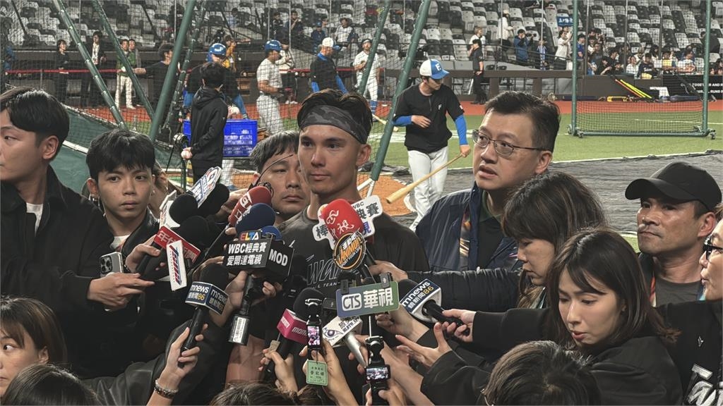 經典賽(影)/最想在東蛋對決日本隊!費仔返台練球「期待台日戰滿場、遇強則強」