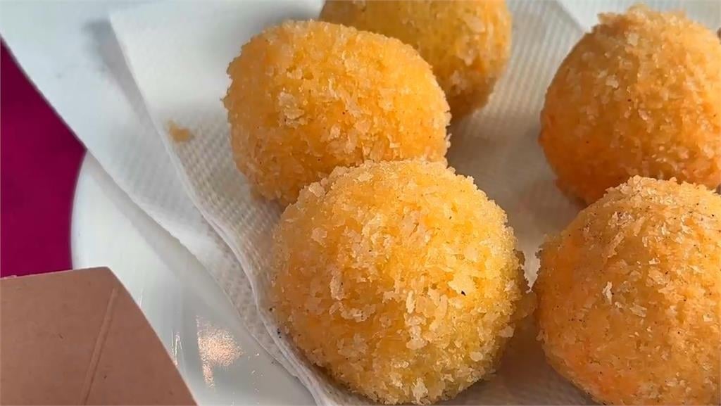 元宵將至！70年老店應景「炸元宵」中台灣燈會超Q「姆明提燈」