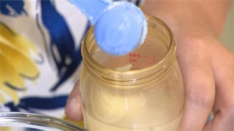 男友酒醉「喝朋友母乳」女友當場崩潰臭臉!網歪樓揪「1問題」:太母湯了吧