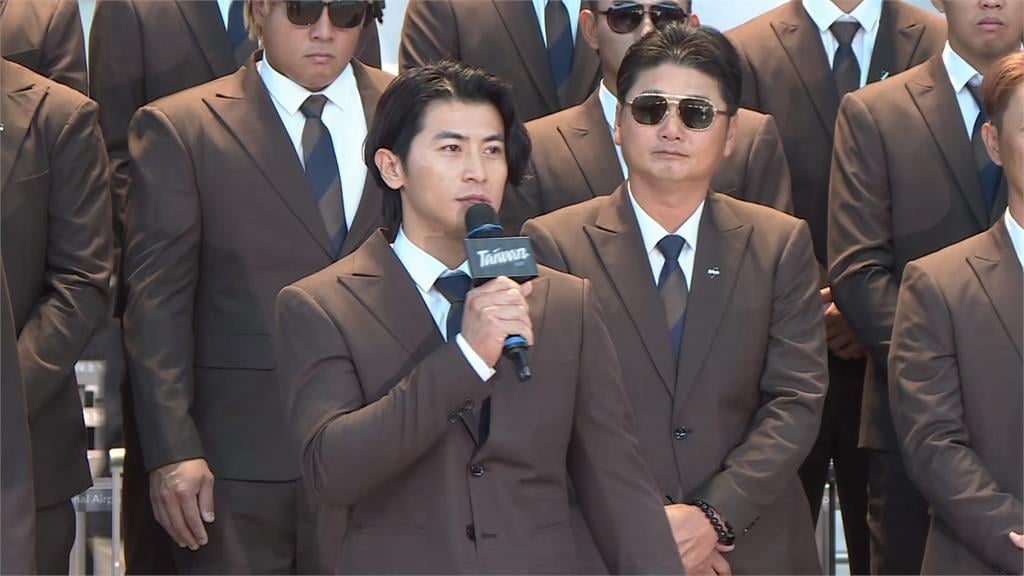 經典賽(影)/事情沒絕對!陳傑憲回火腿監督「外野撐膝蓋」:我個人比較喜歡撐著