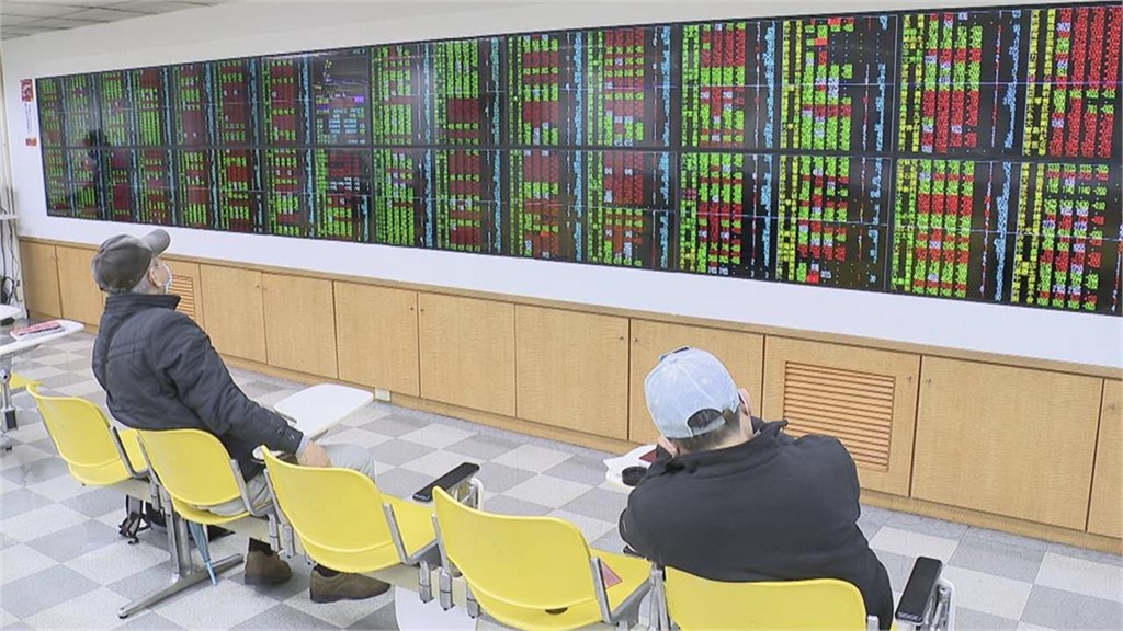 後悔沒買台積電！專家驚曝「90％台灣人沒持股」7成股權全在「這1勢力」手上