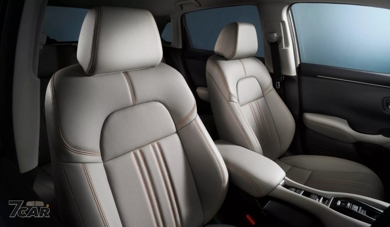 全面改採 e:HEV 油電動力，Honda ZR-V 日本小改款亮相　