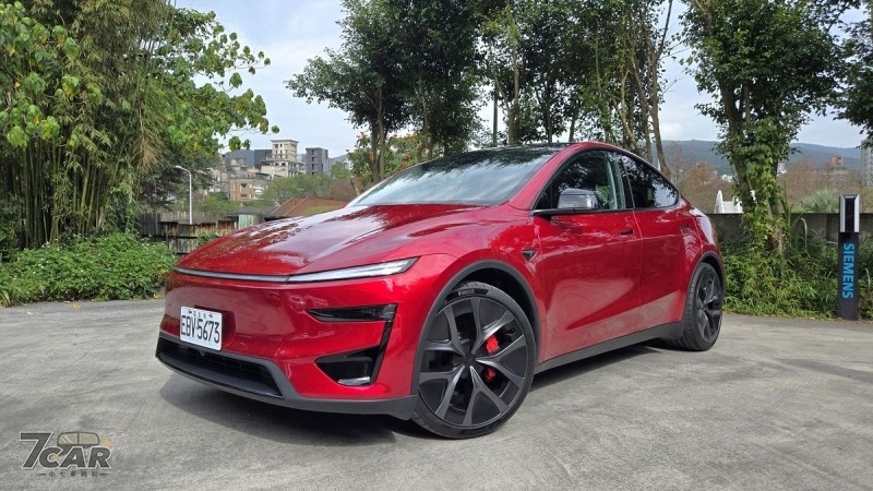 純電性能 SUV 新指標！　新款 Tesla Model Y Performance 試駕