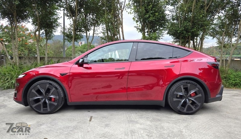純電性能 SUV 新指標！　新款 Tesla Model Y Performance 試駕