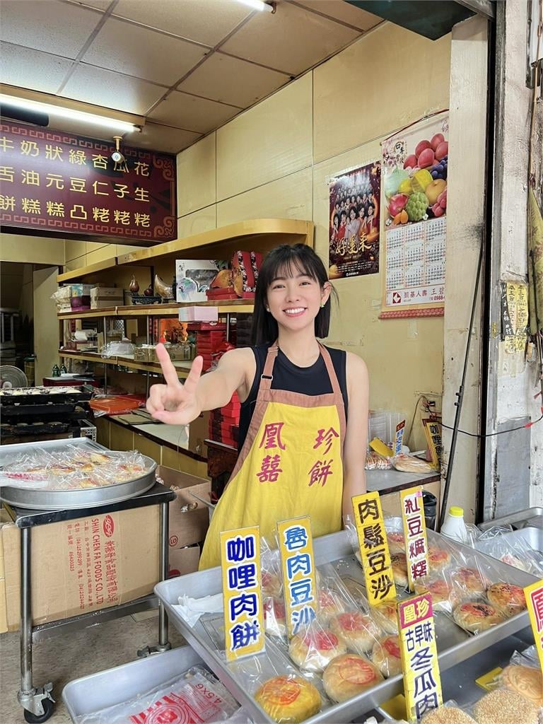 20年前PTT超正「高中糕餅妹」身真被挖出！米可白認了「辛酸過去」網淚讚：女神