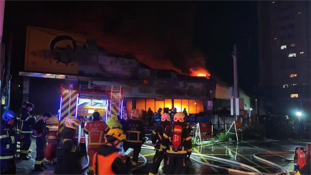 電商「皇兒小舖」實體店深夜惡火　燒逾２小時　負責人：會振作