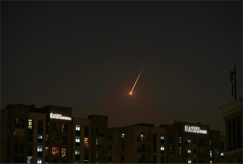 愛莉莎莎才在杜拜「狂掃5房」就開戰　以伊衝突多點引爆⋯網驚：房產反指標？