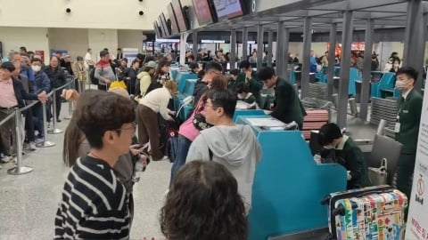 故障排除！桃機系統恢復正常「人潮依然龐大」　建議提早到場辦手續