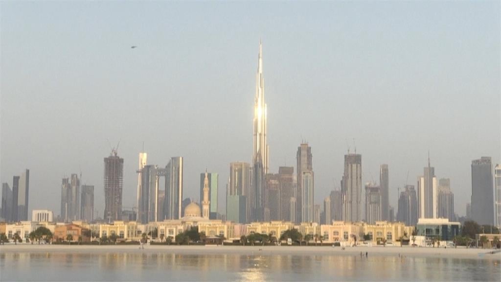 網紅愛莉莎莎杜拜置產就爆戰火　網友笑虧「房產界反指標」