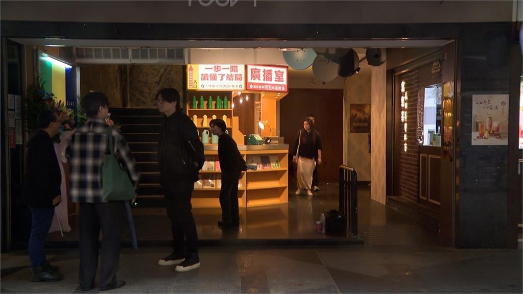 60年老戲院去年熄燈 文創團體進駐"化身卡拉OK大包廂"