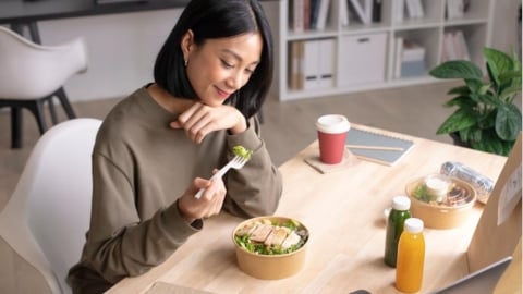 減脂不必再吃水煮餐？ 營養師揭「9大燃脂食材」提升代謝，還能預防食慾反撲