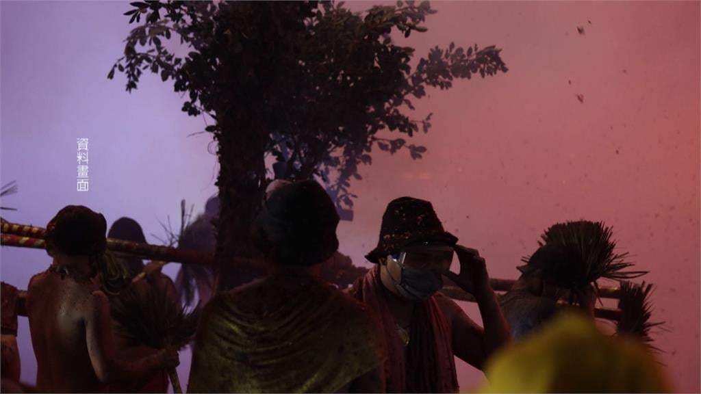 全台慶元宵！　苗栗竹南「炸邯鄲」　台中元保宮重頭戲「燒火獅」