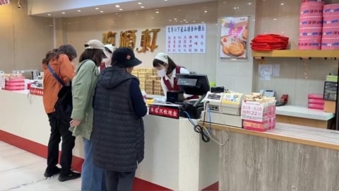 你買了嗎?宜蘭「奕順軒」糕餅驚傳夾藏塑膠 衛生局出手稽查