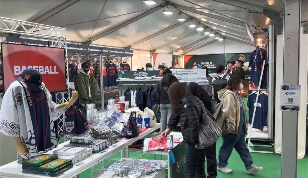 經典賽狂潮! Team Taiwan帽踢搶翻 日商家祭「打贏台灣」半價