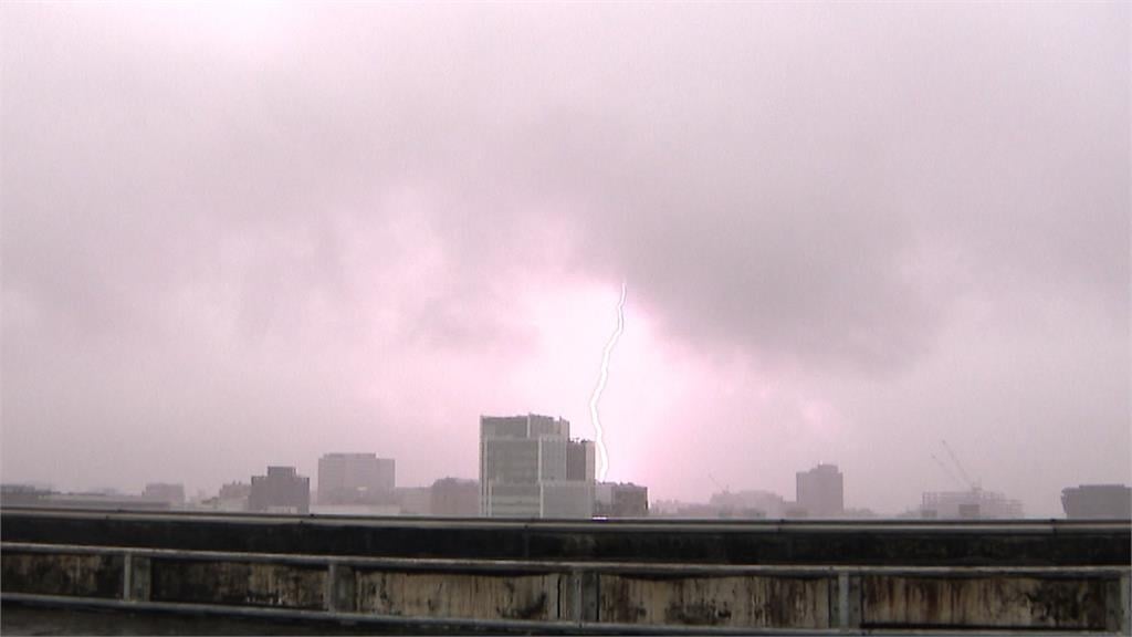 迎「驚蟄」2025全台閃電監測報告出爐.　彰化單月閃電次數創紀錄