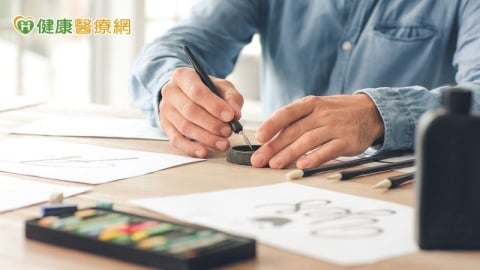 想專心卻越來越分心?研究:塗鴉讓專注力增加29%