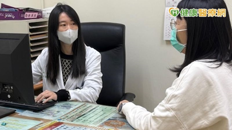 孩子不開門、不上學只是叛逆？揭青少年憂鬱症「4大求救警訊」