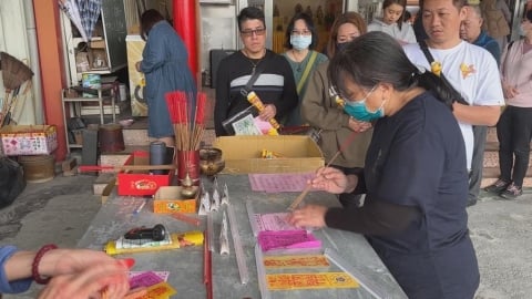 驚蟄遇天赦日80年一遇　球迷「打小人」為台灣隊集氣