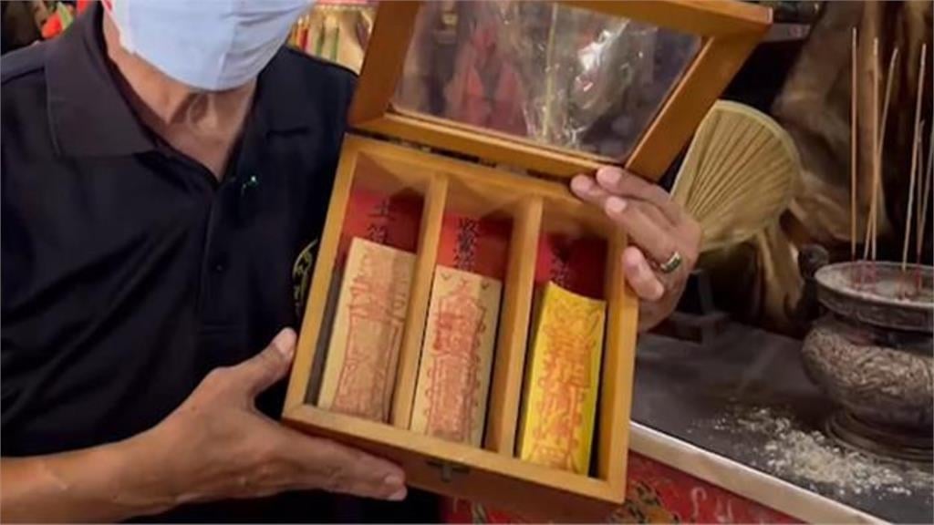 門口被貼「詭異符咒」可自行撕掉嗎？過來人揭「超慘後果」：當晚孩哭鬧不停