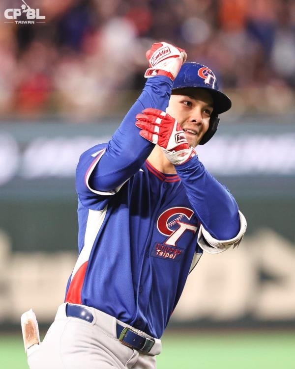 「台灣vs捷克」蔡阿嘎東京巨蛋做1事！畫面流出網超嗨：發威ING