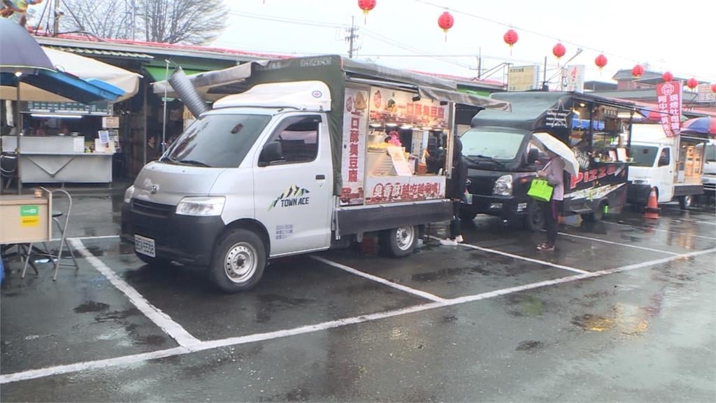 彰化埤頭起源一口酥臭豆腐！　三角造型外酥內嫩