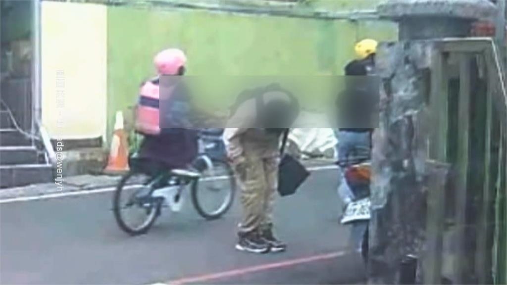 太有禮貌！汽車禮讓通行　來義學童「鞠躬高聲致謝」